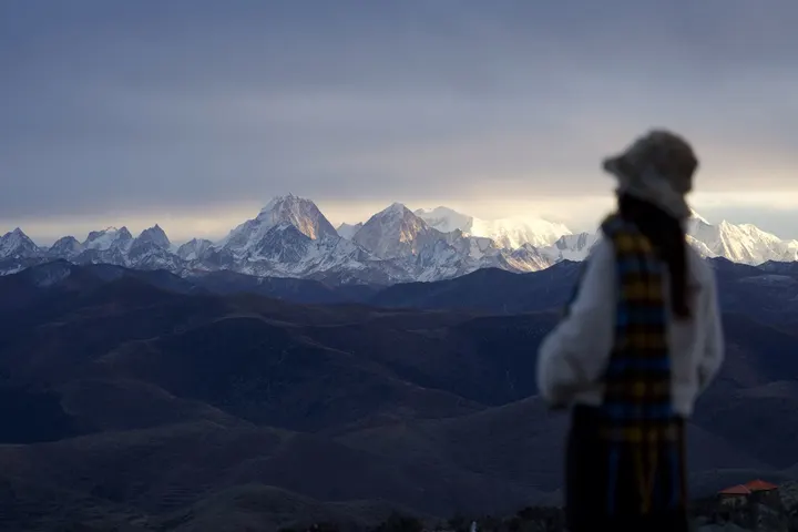 那远山，呼唤我