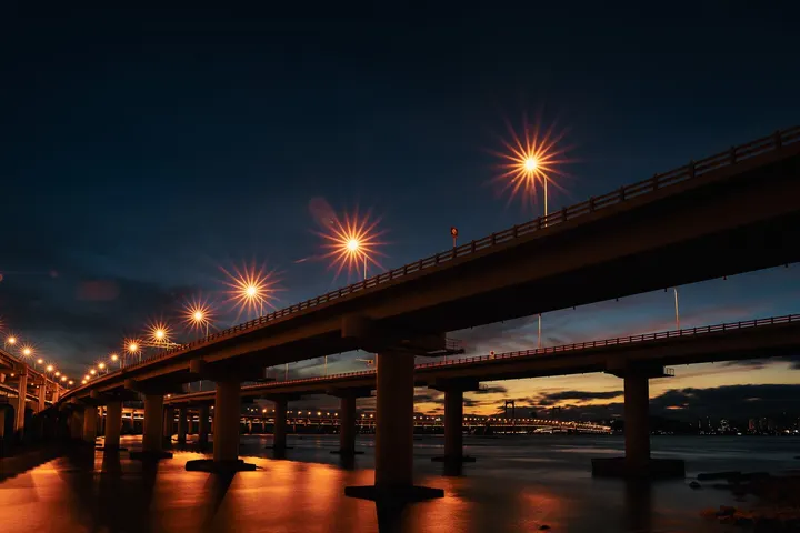 跨海夜幕