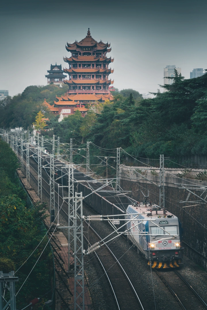 鹤下龙翔