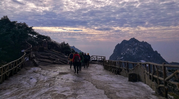 冬天份黄山