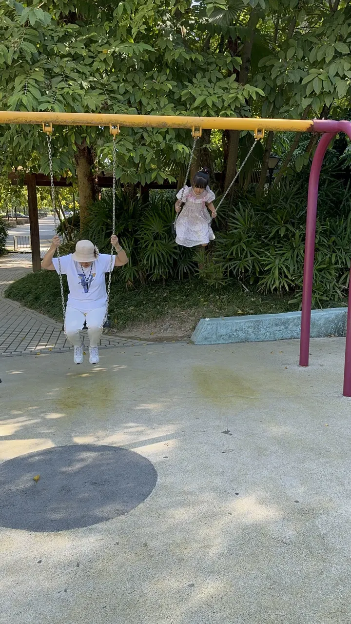 荡秋千