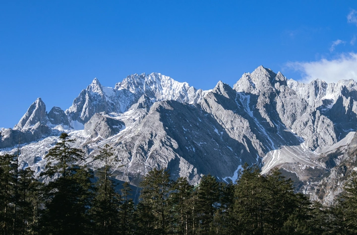 雪山之巅