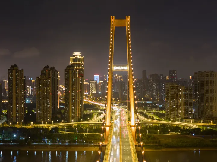 杨泗港大桥