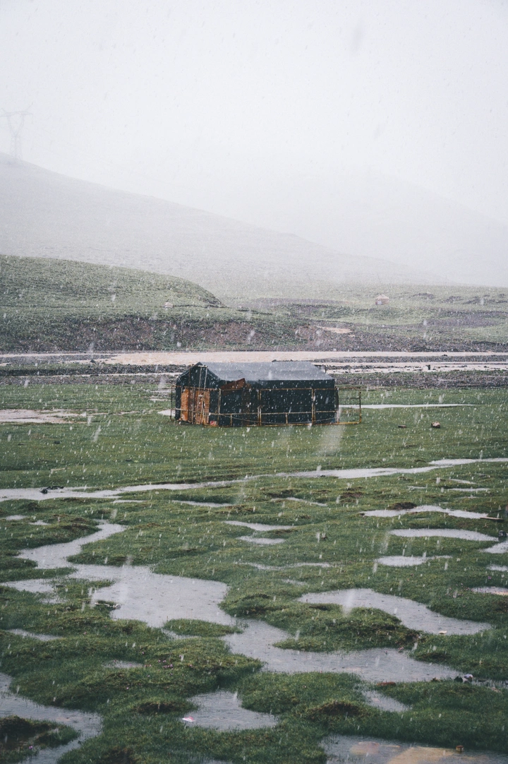 雪中小屋