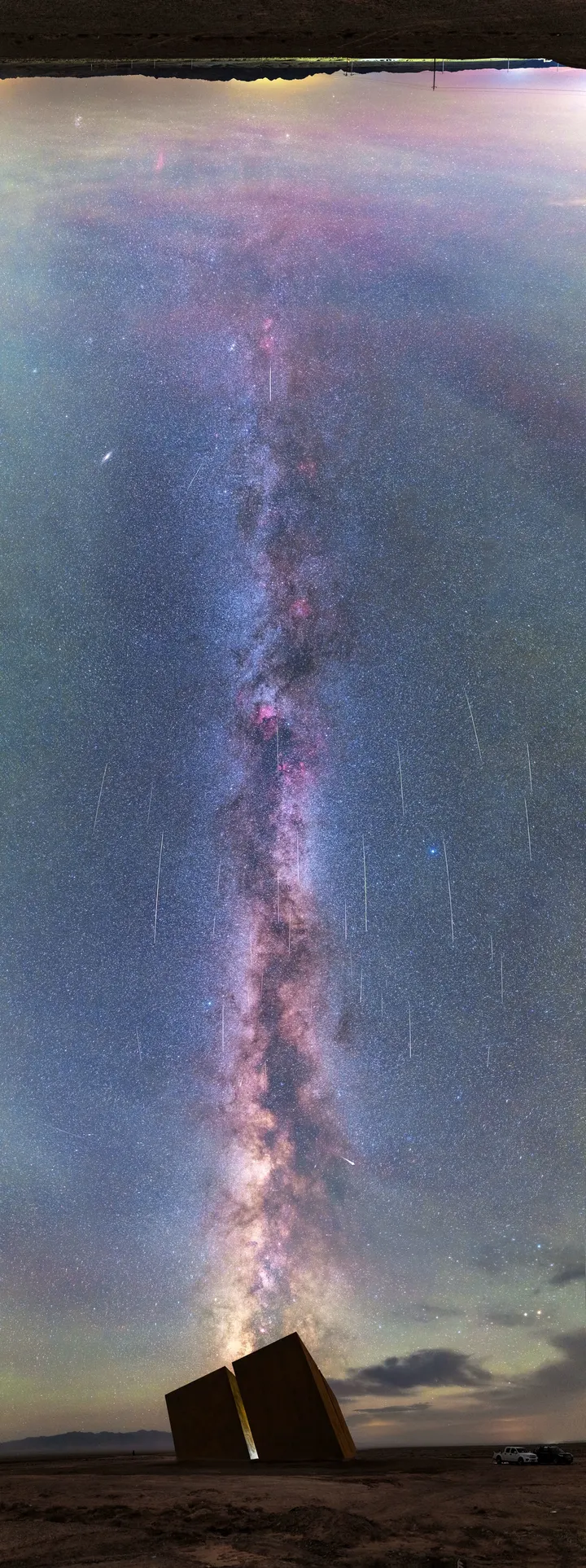 星瀑倒悬时，英仙流星在瓜州坠成光的标点