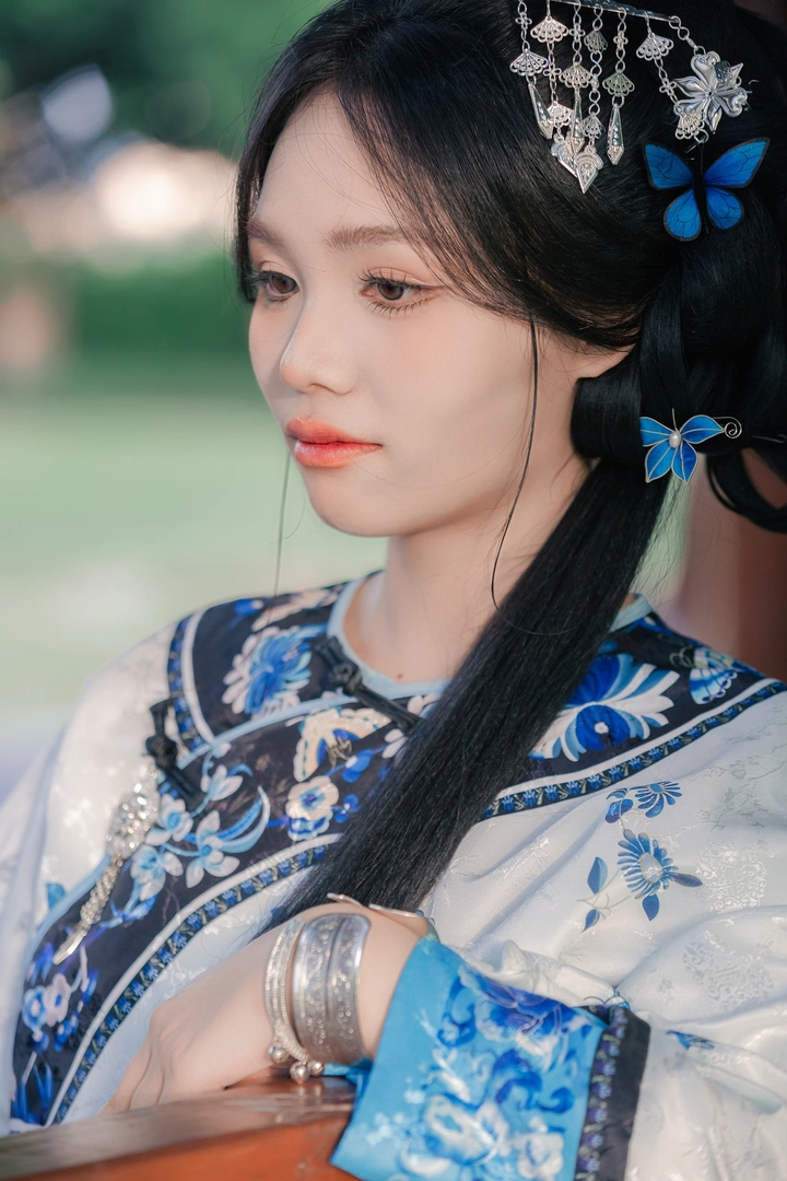 清汉女写真