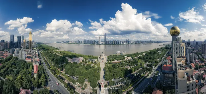 武汉夏日江景