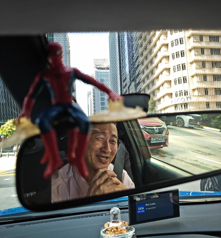 爱手办的新加坡出租车司机
