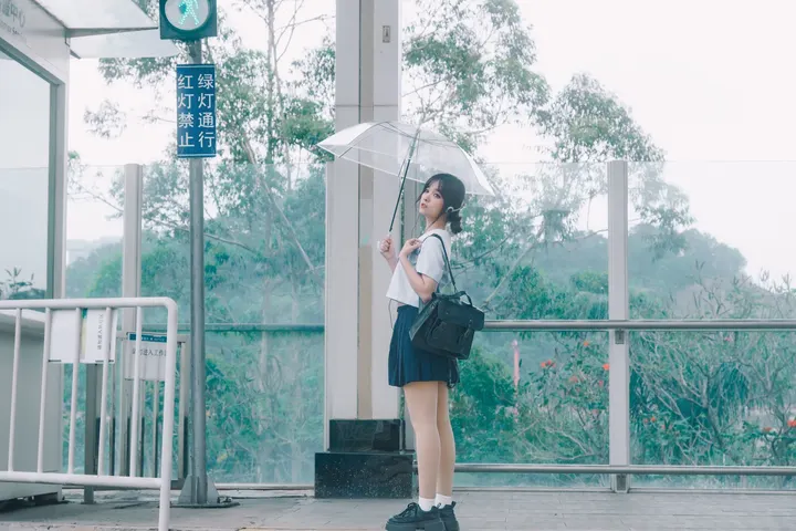 胶片写真｜下雨天☔️的少女写真