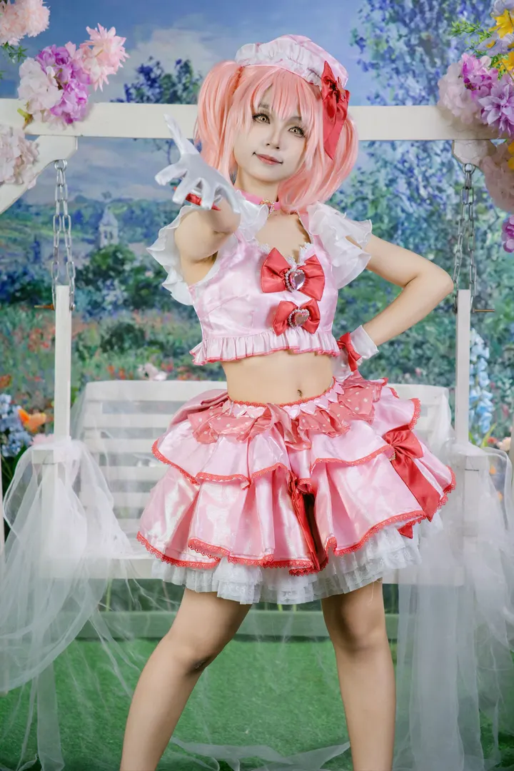 漫展上的粉色暴击！这元气美少女太甜啦💕
