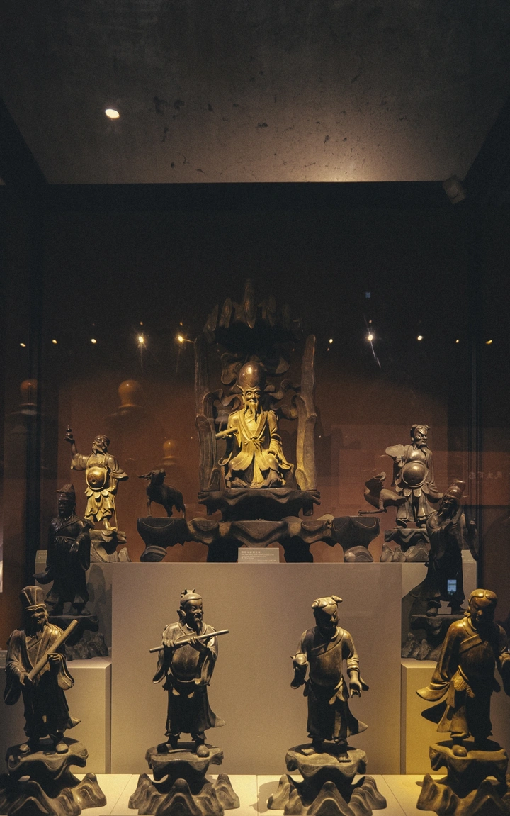 裁光入镜，叠起千年轮廓（其三）