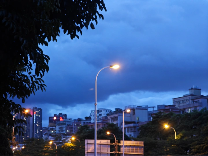 夜色灯明
