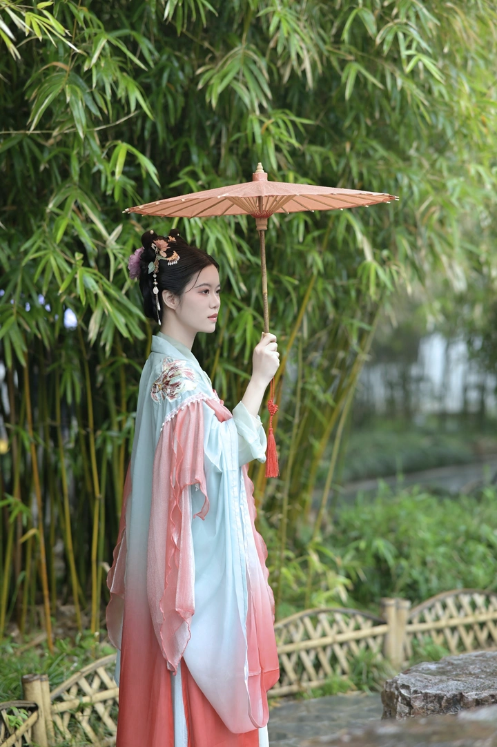 春意盎然