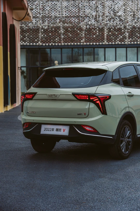 汽车型号的尾部