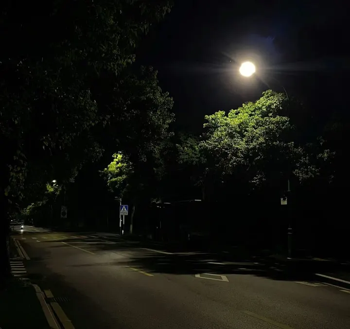 夜晚的微光