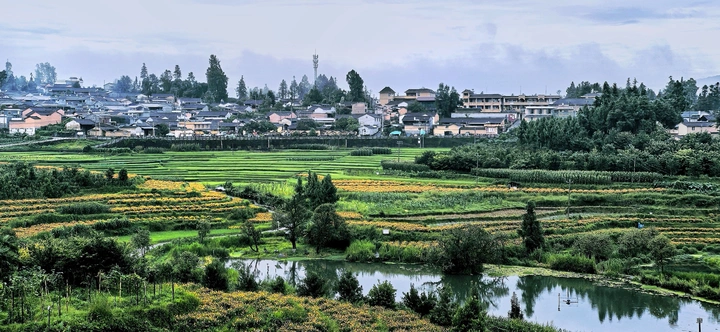 司莫拉佤族村一瞥