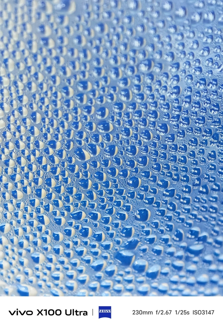 矿泉水瓶子的小水珠