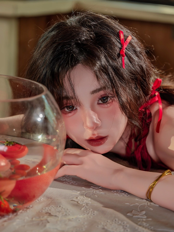 红红的她