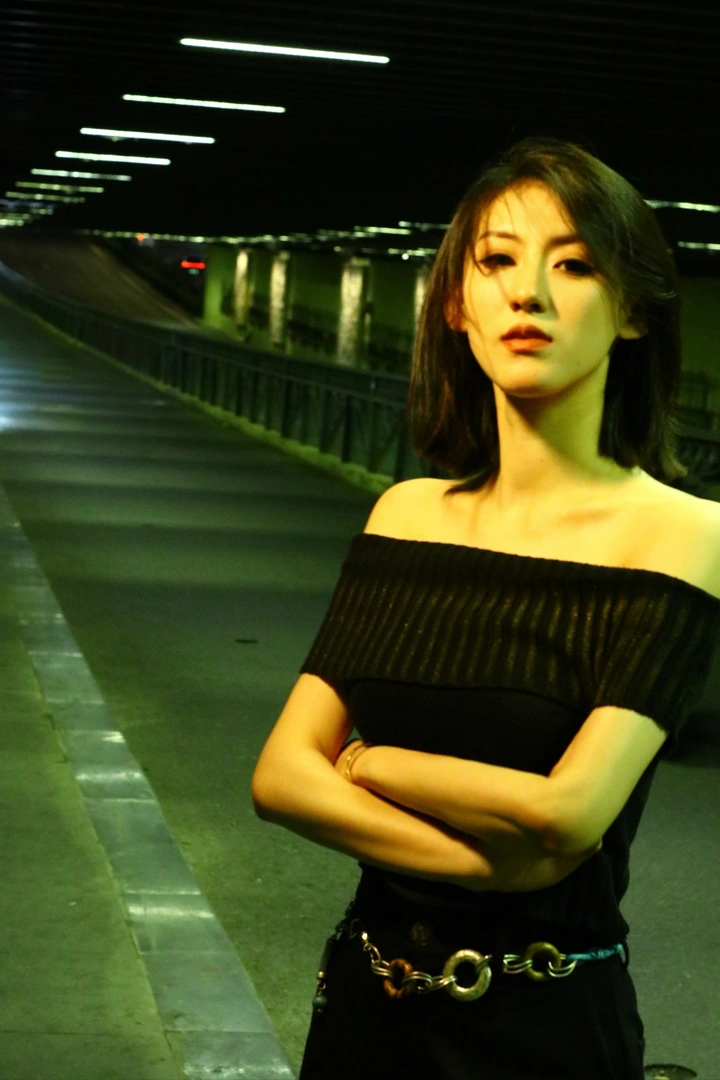 “你看着我眼睛 你记住我声音”