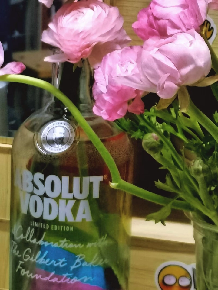 🍾