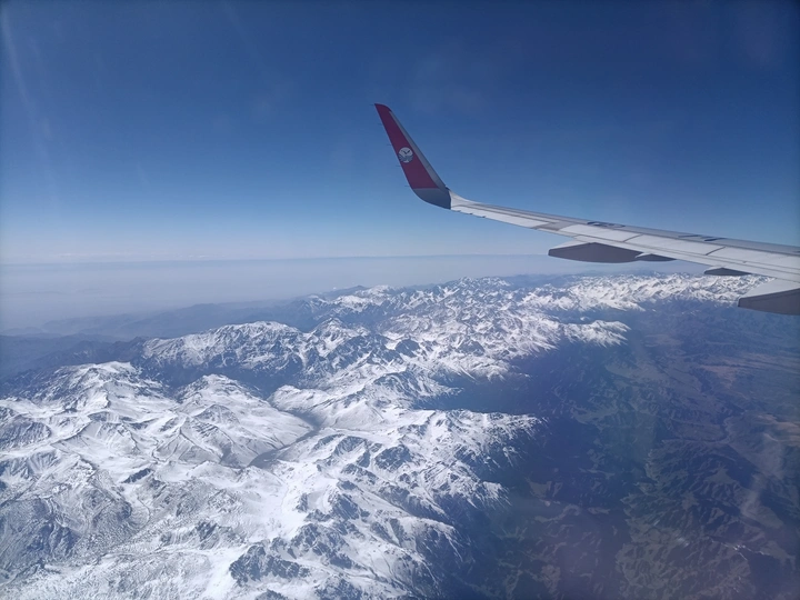 飞越天山
