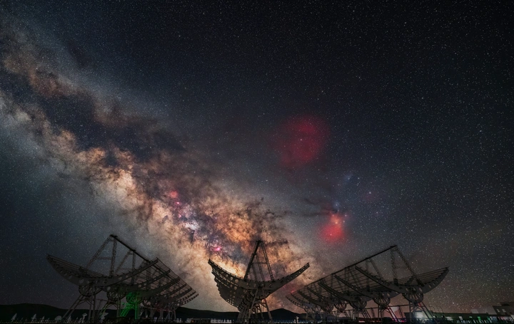 明安图天文台璀璨星空