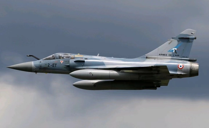 航空摄影 — Into the Fire — Mirage-2000