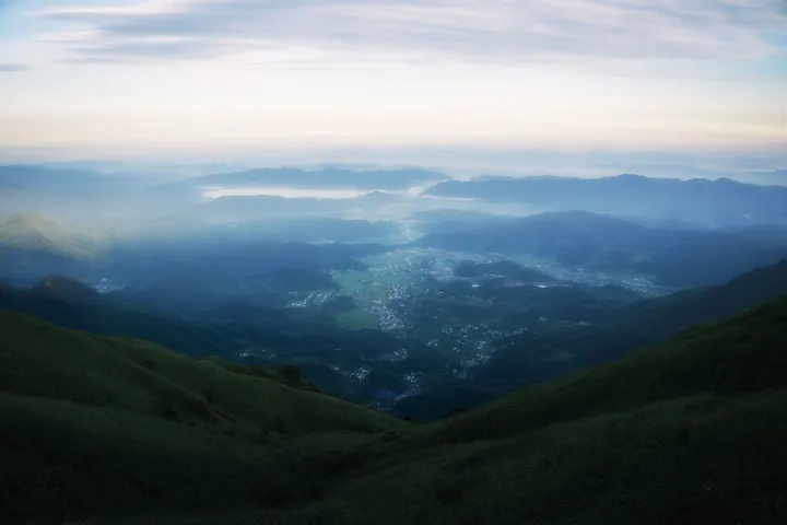 山顶上的光晕