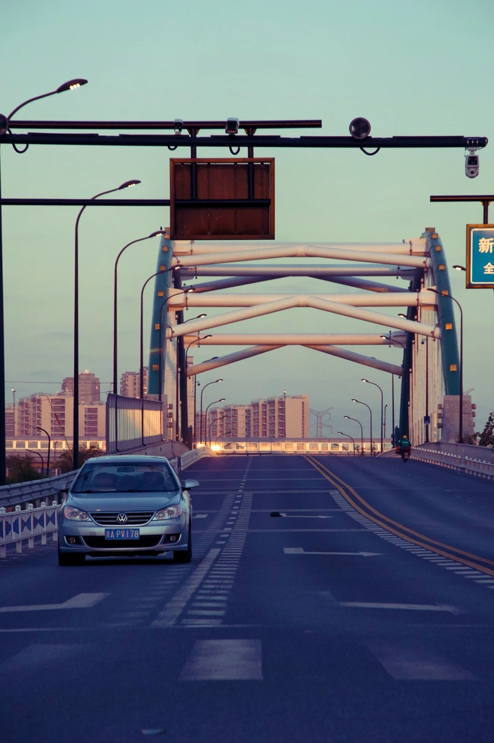 桥与车