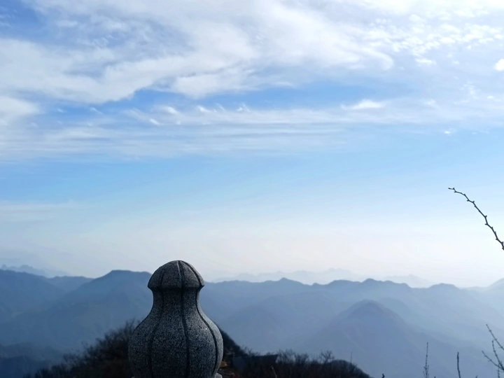 层云叠嶂
