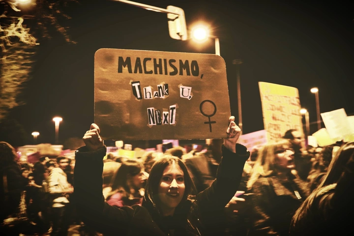 Girls support girls
