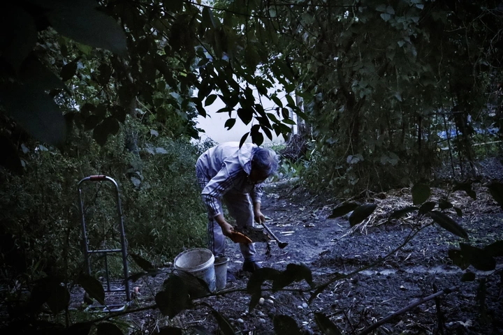 在民间