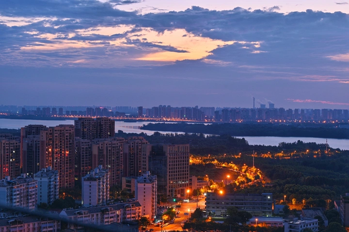 相同的建筑，不同的变化