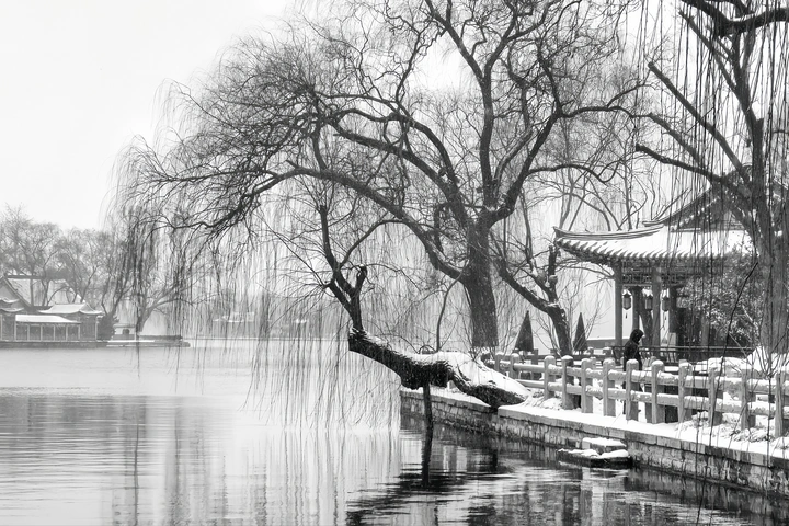 大明湖的初雪