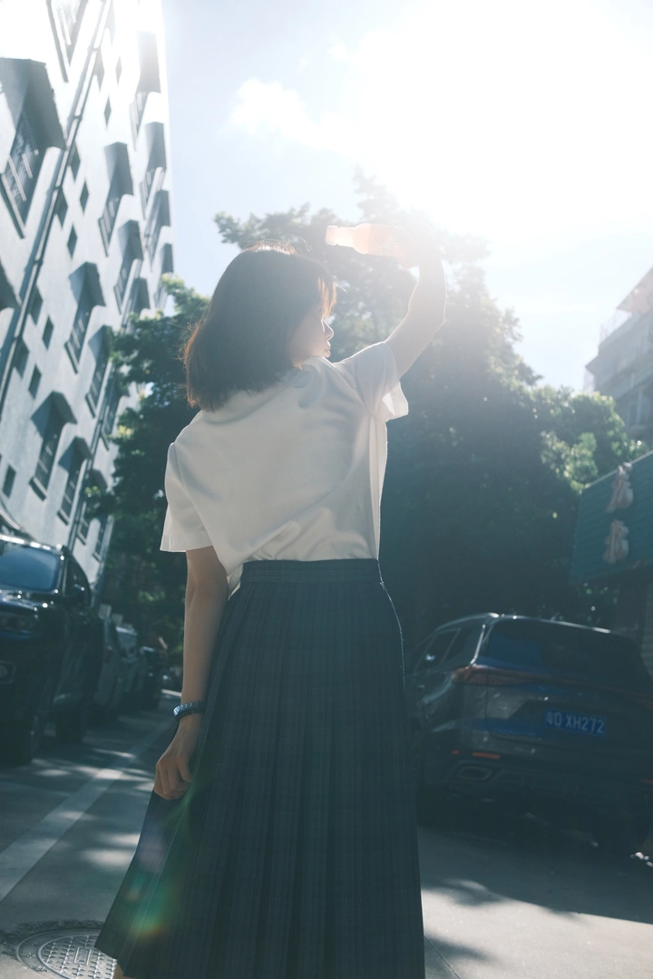 夏的光，给人一种不真实的美