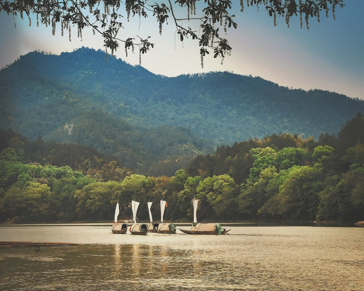 湖山静影
