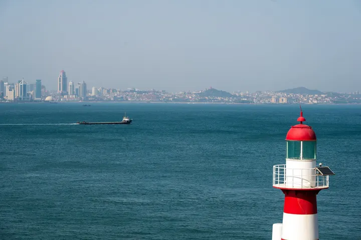 海与塔