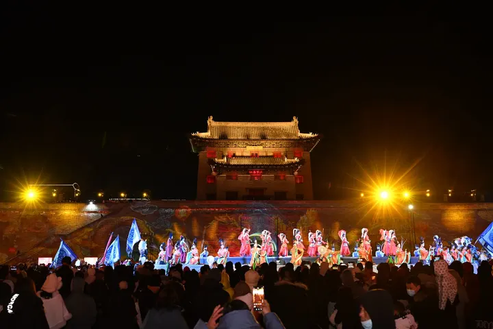 大同古城灯会表演