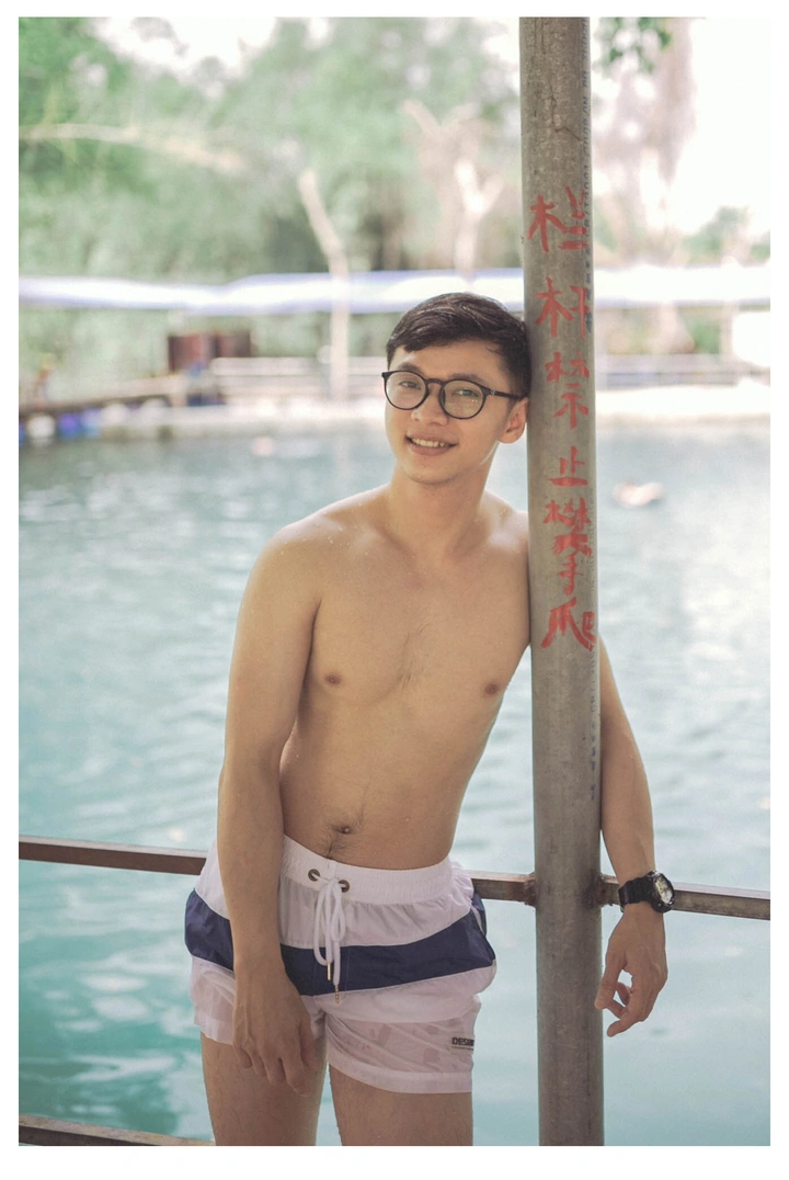 清水潭里出少年