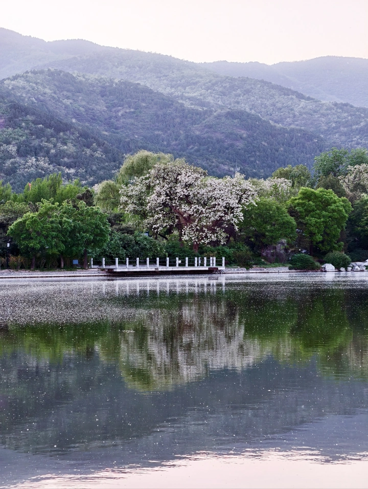 湖光山色