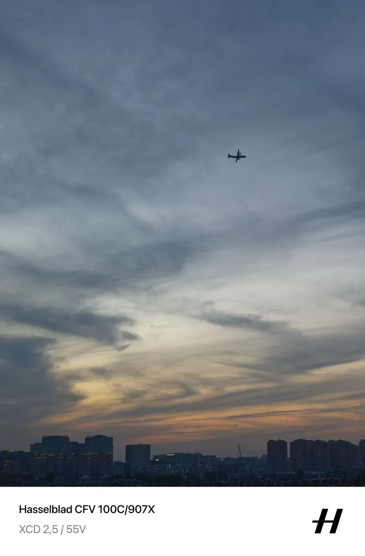 🌇晚霞与飞机邂逅的瞬间