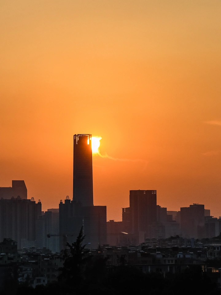 烈阳、晚霞、夜色