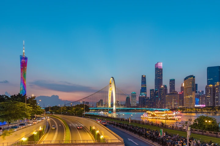 琶醍日转夜延时