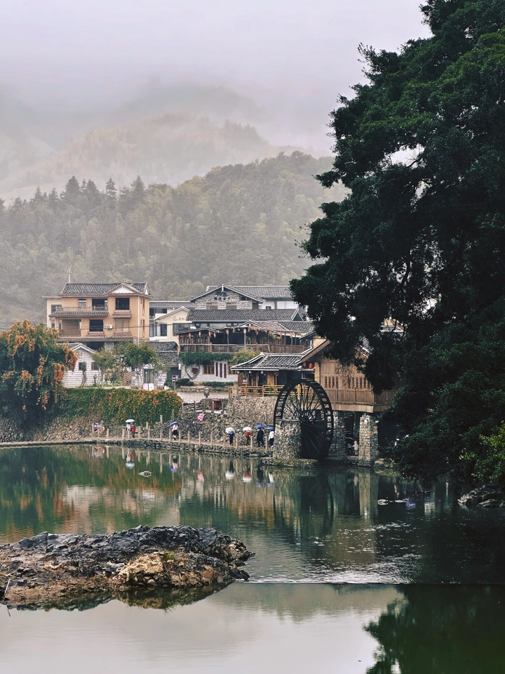 雨雾中的云水谣