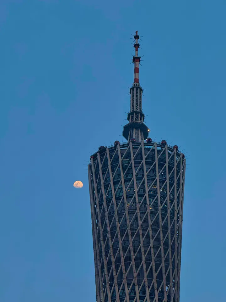 月亮