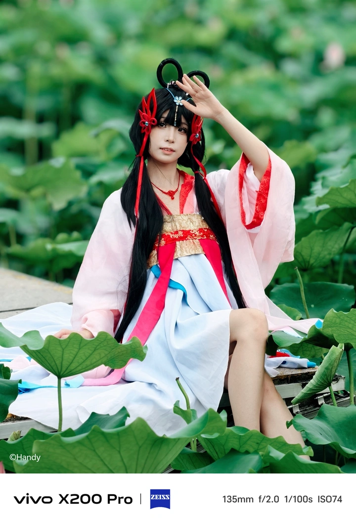 荷塘里的小仙女