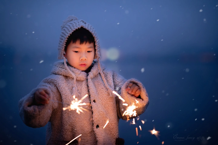 烟花冬日｜小旁友的仙女棒