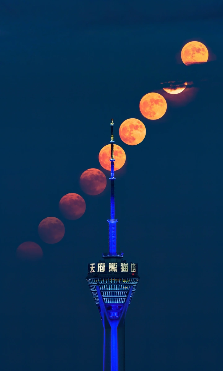 日月划过成都339