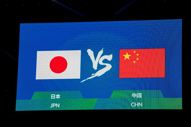 显示国家国旗的电脑屏幕