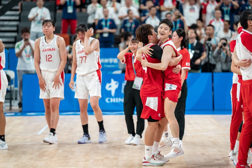 在一场比赛中 中国团队在场上庆祝 照片由<人>/盖蒂图片拍摄。